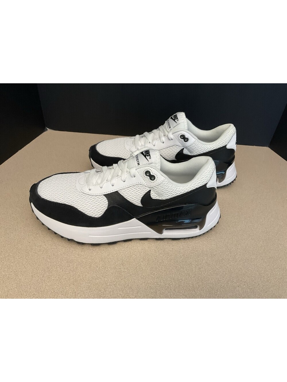 New! Men's Nike Air Max Systm White/Black-Summit White Atheltic Shoes. Size 10.